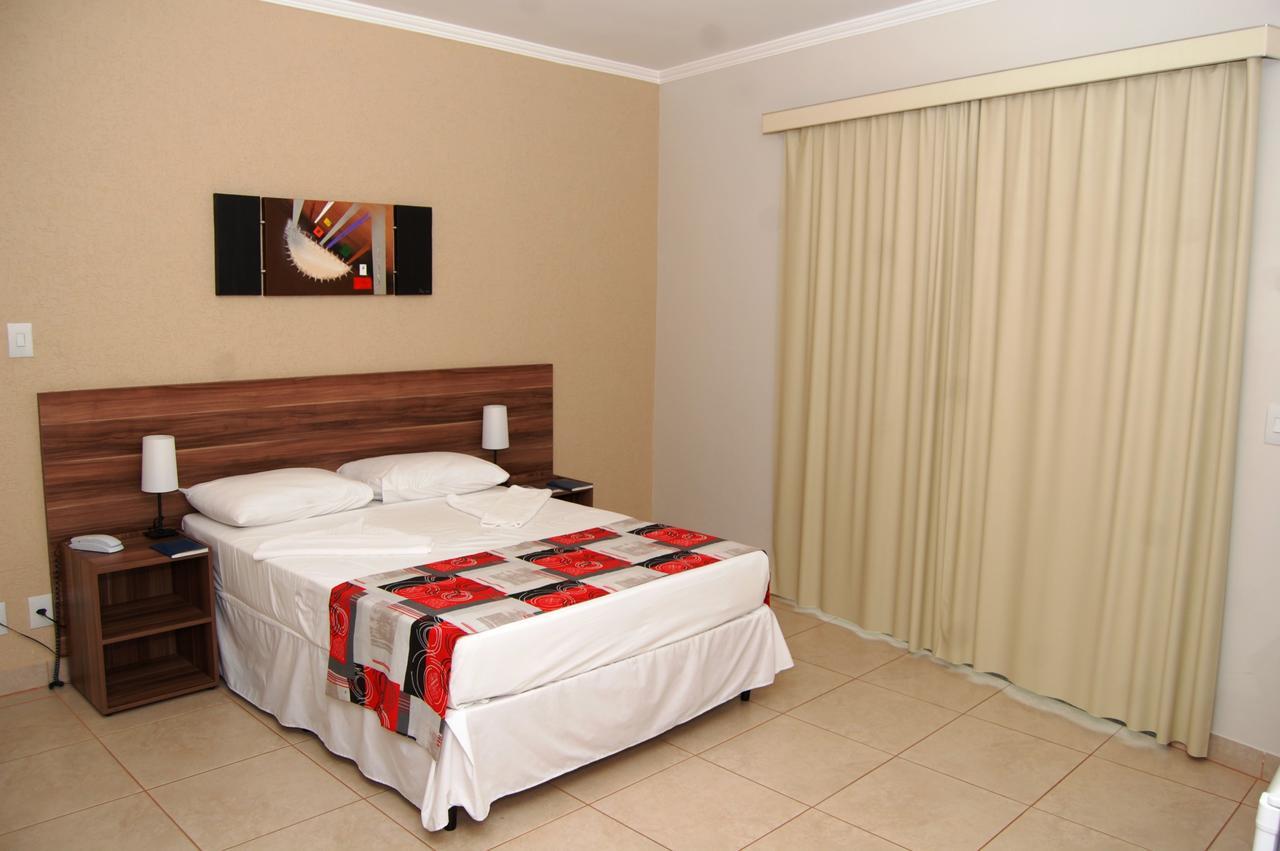 Beira Lago Palace Hotel Morrinhos  Bagian luar foto