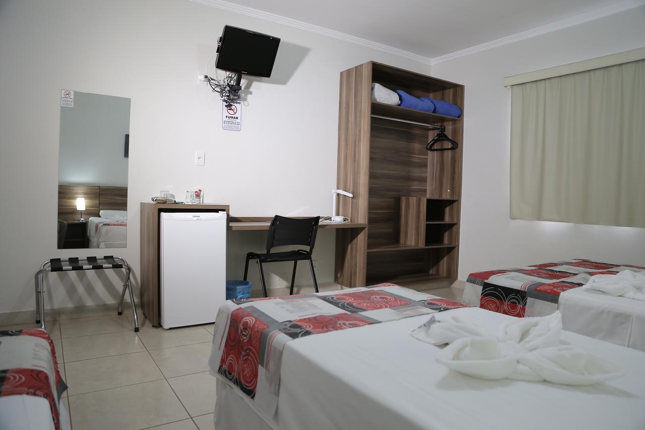 Beira Lago Palace Hotel Morrinhos  Bagian luar foto