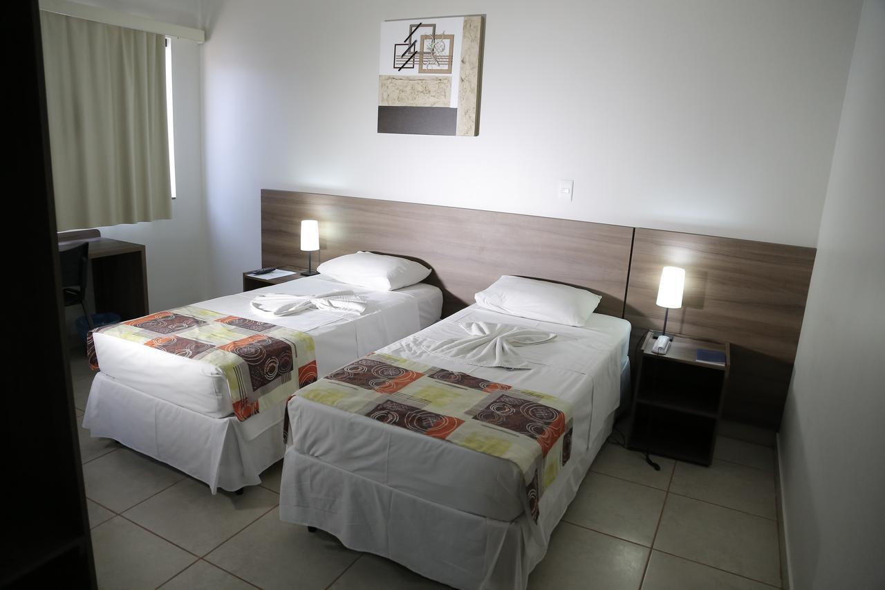 Beira Lago Palace Hotel Morrinhos  Bagian luar foto