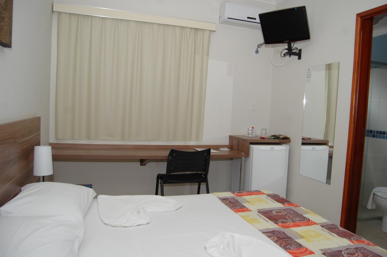 Beira Lago Palace Hotel Morrinhos  Bagian luar foto