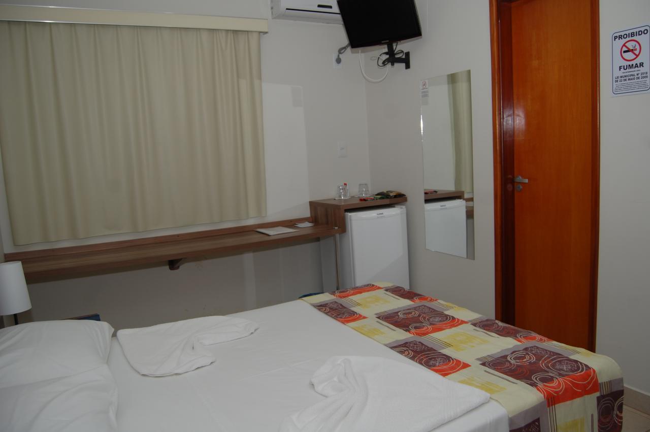 Beira Lago Palace Hotel Morrinhos  Bagian luar foto