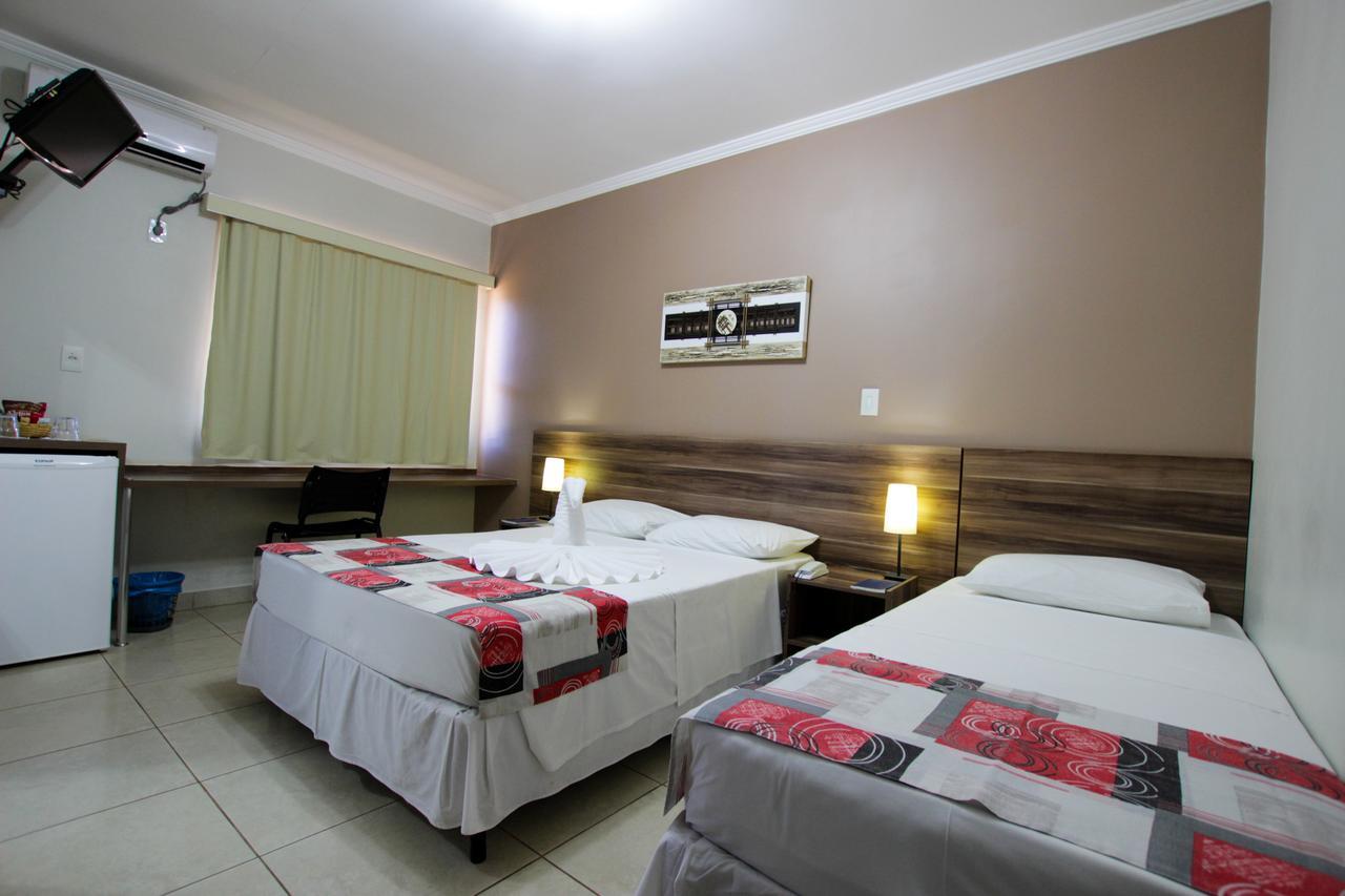 Beira Lago Palace Hotel Morrinhos  Bagian luar foto