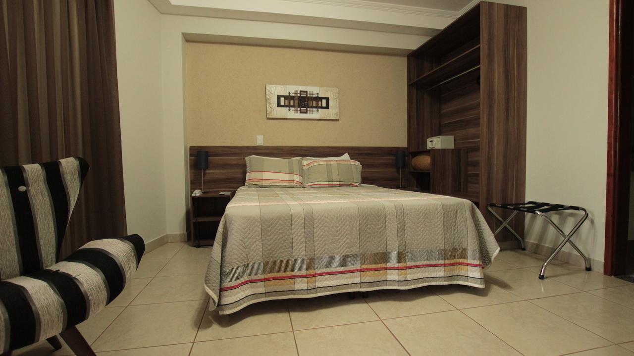 Beira Lago Palace Hotel Morrinhos  Ruang foto